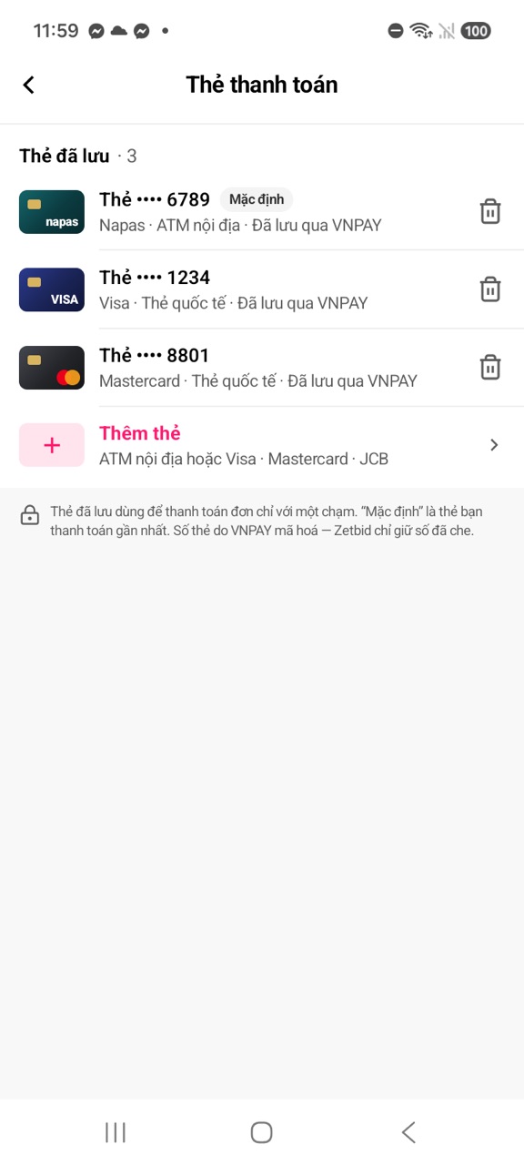 Màn Thẻ thanh toán: thẻ đã lưu, nhãn Mặc định, dòng Thêm thẻ